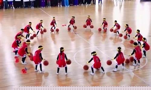 幼儿篮球教程-大型幼儿篮球表演