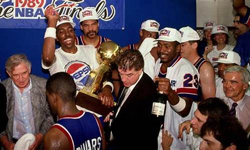 nba篮球运动员退役年龄-NBA篮球谁都退役了