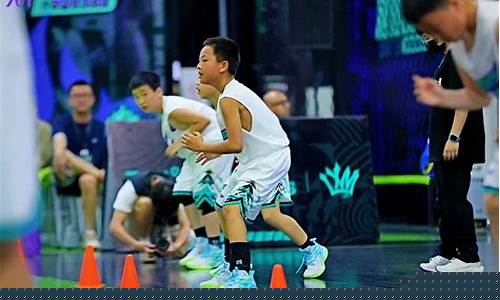 俄罗斯少年篮球训练视频-俄罗斯少年篮球训练