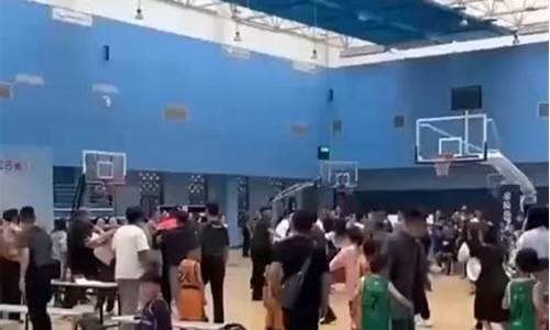 篮球赛裁判被群殴-篮球赛打裁判怎样处罚