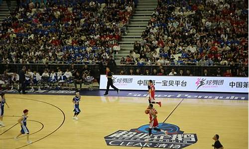 篮球全场怎么打配合-篮球全场该怎么打